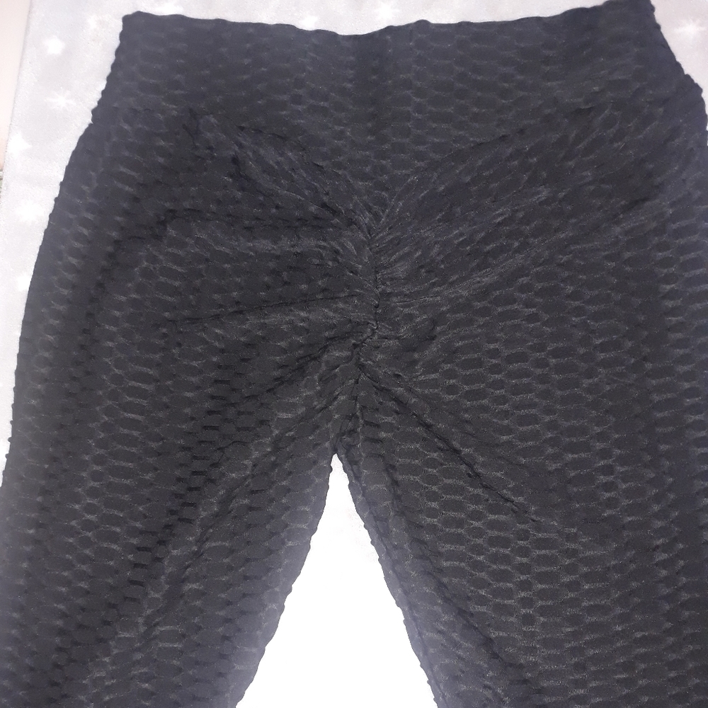 Scrunchie butt leggings